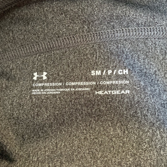 Compression Crop Legging - Picture 4 of 4